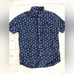 Men’s Banana Republic shirt